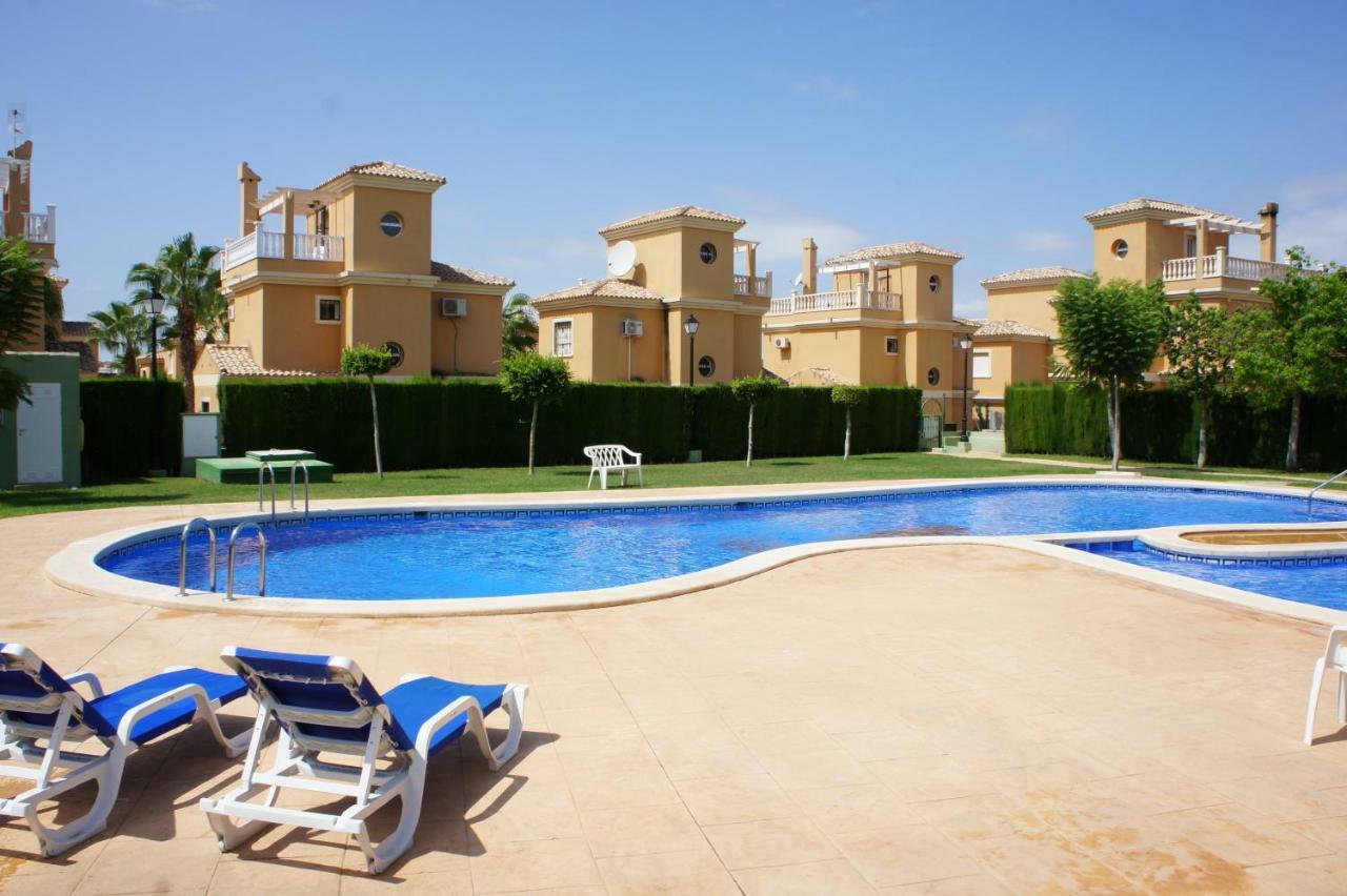 Villa Las Tres Perlas Algorfa Exterior foto